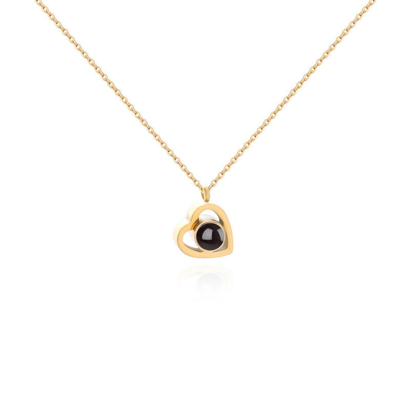 Heart-shaped photo projection necklace