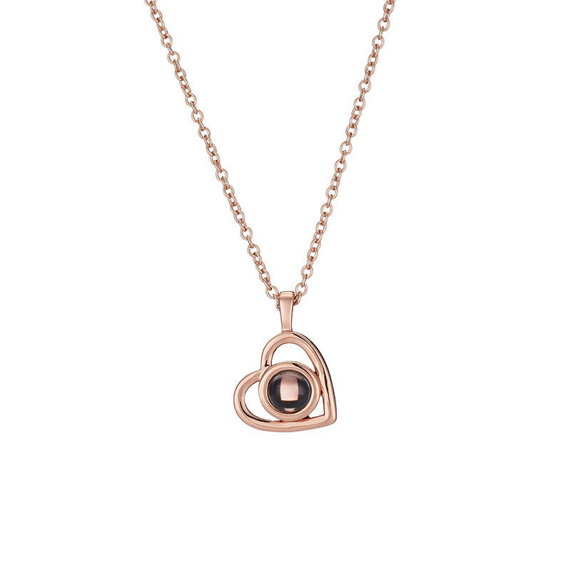 Heart-shaped photo projection necklace