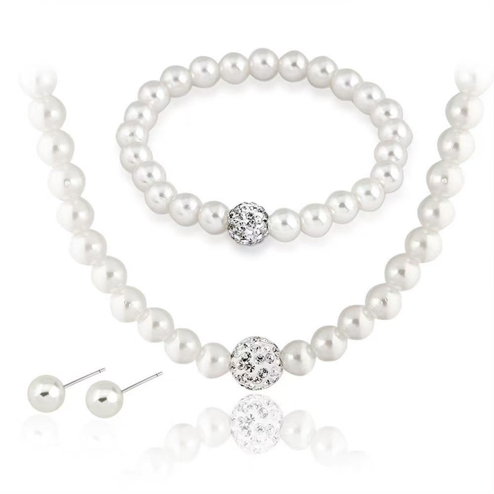 Women's pearl jewelry set