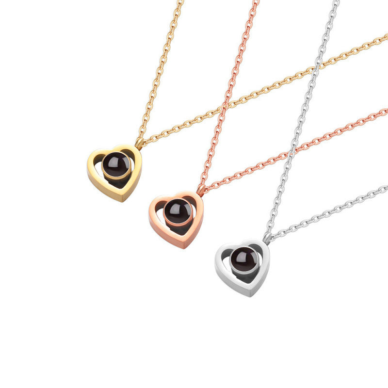 Heart-shaped photo projection necklace